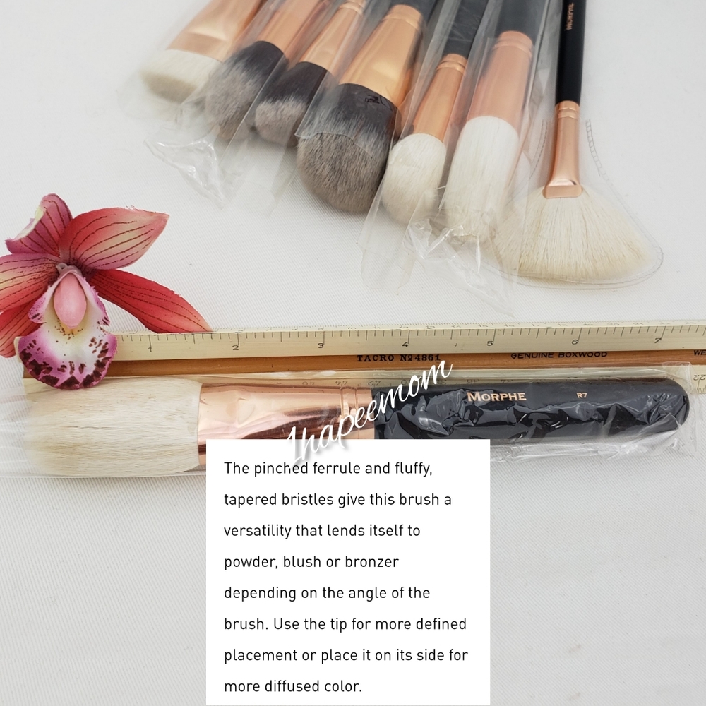 Morphe R7 Deluxe Pointed Powder Brush - Picture 3 of 7